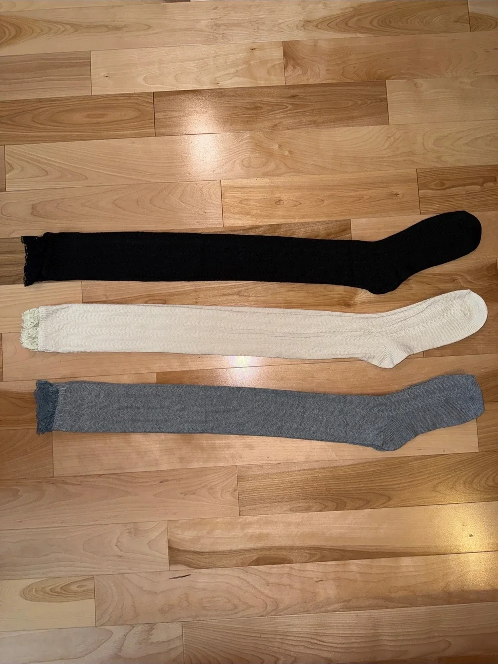 Ladies sexy thigh high ruffle edged 3-Pack sock— Black, Cream & Gray BNIB 9-11
